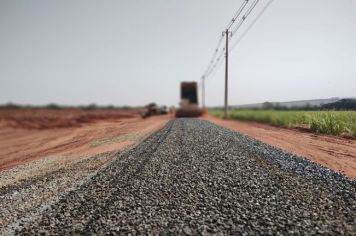 MAIS UMA ESTRADA RURAL RECEBE MELHORIAS